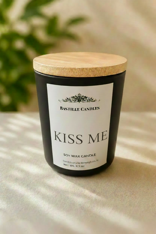 Kiss Me - black matte vessel